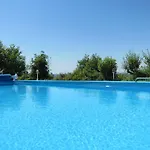 Traditionelle Mit Pool Und Ausblick By Interhome Case de vacanță *