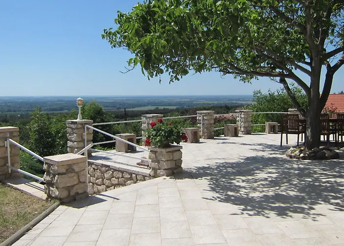בית נופש Traditionelle Mit Pool Und Ausblick By Interhome Sümeg